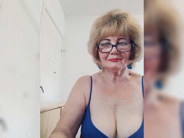 KASANDRABOLOSHKA live cam on BongaCams