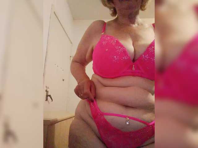 KASANDRABOLOSHKA live cam on BongaCams