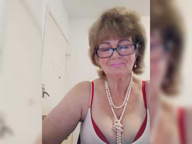 KASANDRABOLOSHKA live cam on BongaCams