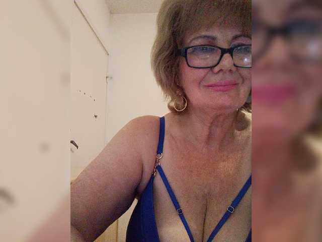 MoonGoddess live cam preview