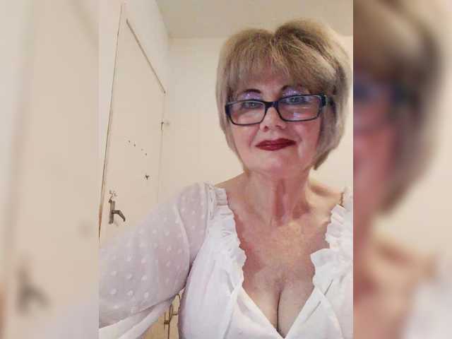 KASANDRABOLOSHKA live cam on BongaCams