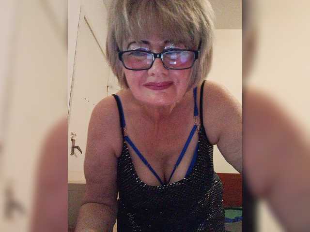 KASANDRABOLOSHKA live cam on BongaCams