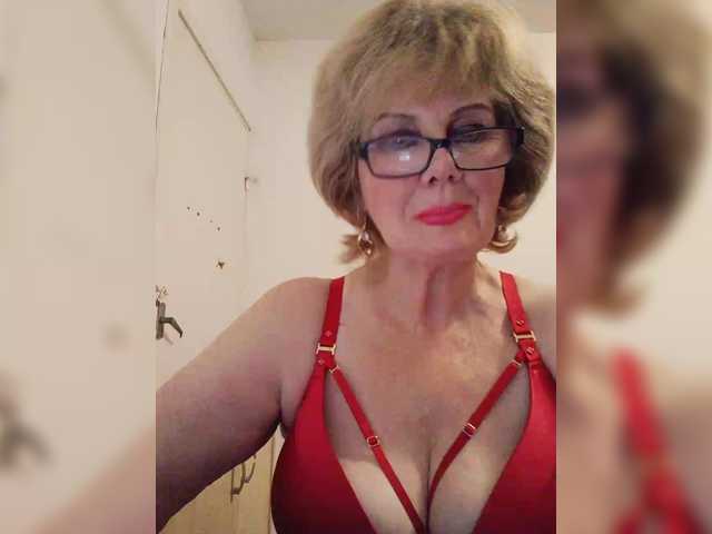 KASANDRABOLOSHKA live cam on BongaCams