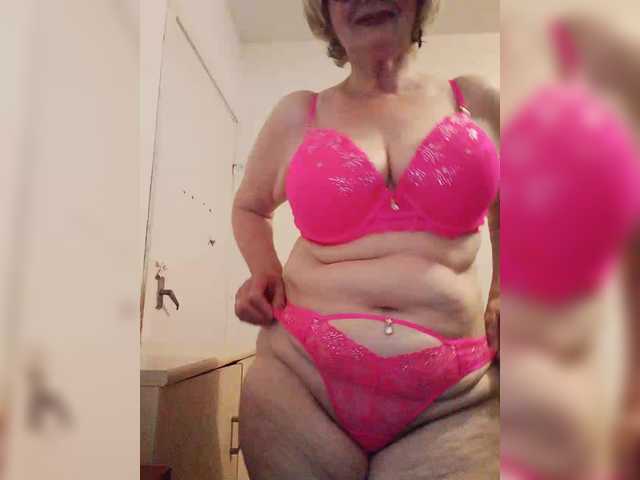 KASANDRABOLOSHKA live cam on BongaCams