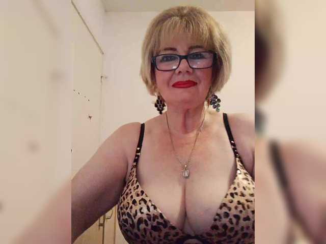 KASANDRABOLOSHKA live cam on BongaCams