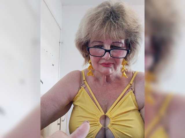 le modèle BoloshkaBlonda est en webcam porno dans un show sur le site bongacams, il possède les tags suivants: White/Caucasian,Blonde,Trimmed