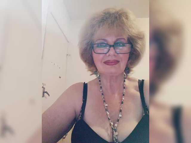 KASANDRABOLOSHKA live cam on BongaCams