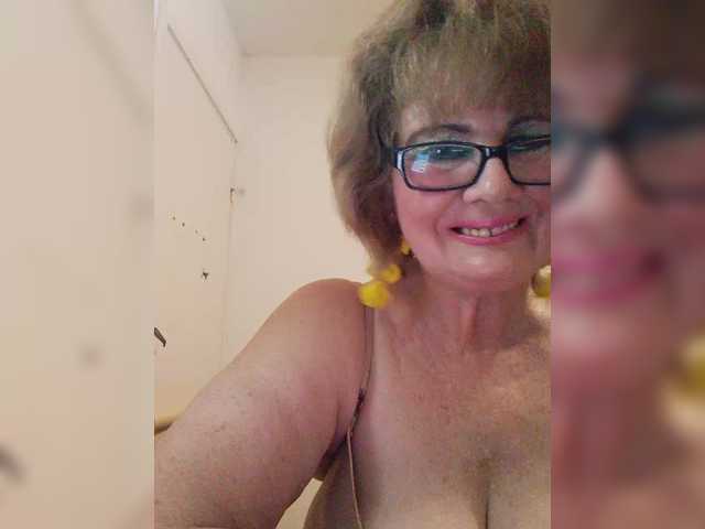 KASANDRABOLOSHKA live cam on BongaCams