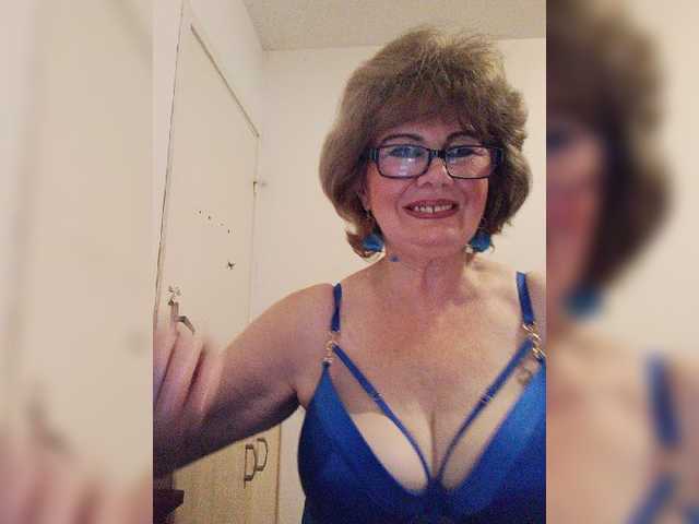KASANDRABOLOSHKA live cam on BongaCams