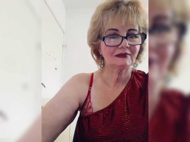 KASANDRABOLOSHKA live cam on BongaCams