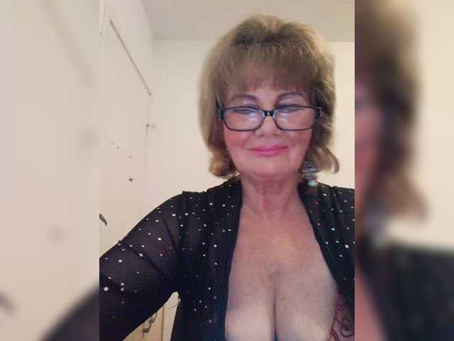KASANDRABOLOSHKA live cam on BongaCams