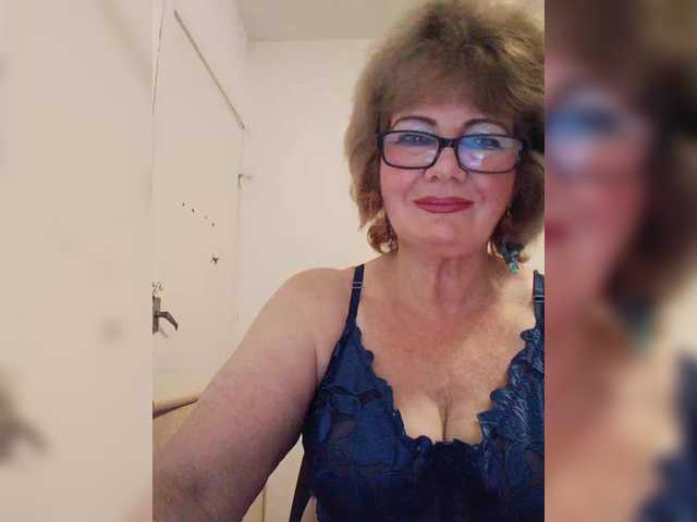 KASANDRABOLOSHKA live cam on BongaCams