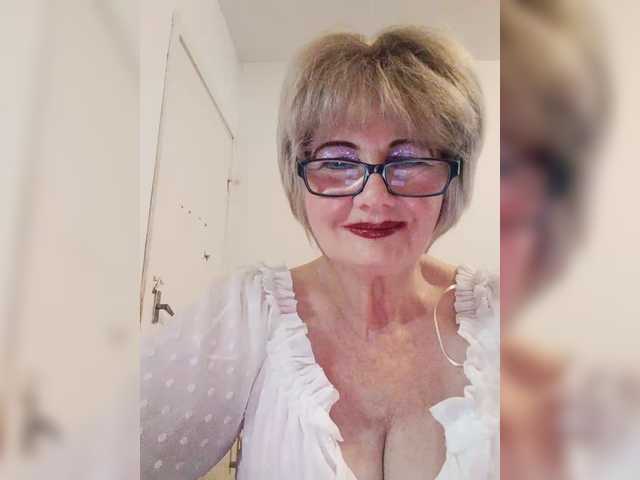 KASANDRABOLOSHKA live cam on BongaCams