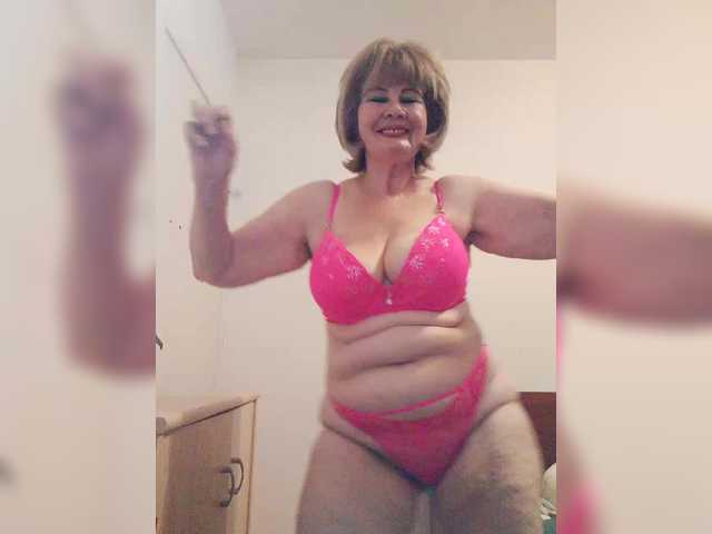 KASANDRABOLOSHKA live cam on BongaCams