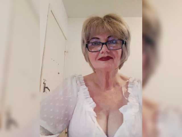 KASANDRABOLOSHKA live cam on BongaCams
