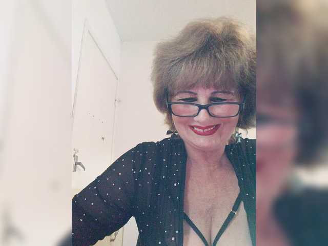 KASANDRABOLOSHKA live cam on BongaCams