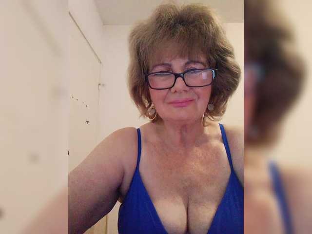 MoonGoddess live cam preview