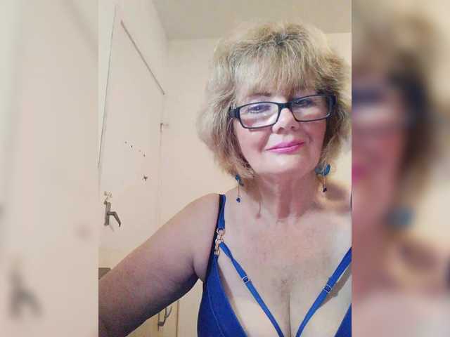 KASANDRABOLOSHKA live cam on BongaCams