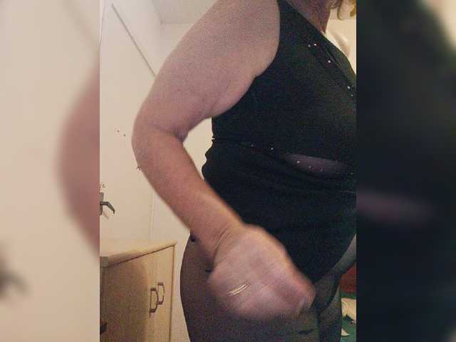MoonGoddess live cam preview