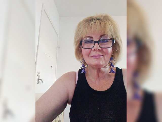 KASANDRABOLOSHKA live cam on BongaCams