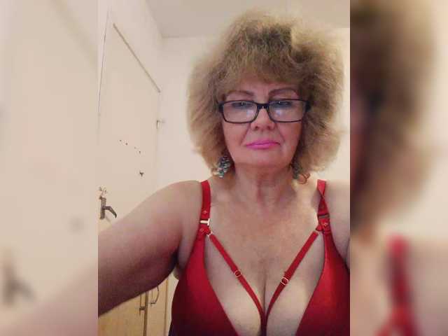 KASANDRABOLOSHKA live cam on BongaCams