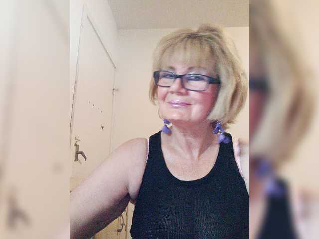 KASANDRABOLOSHKA live cam on BongaCams