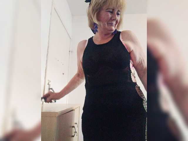 KASANDRABOLOSHKA live cam on BongaCams