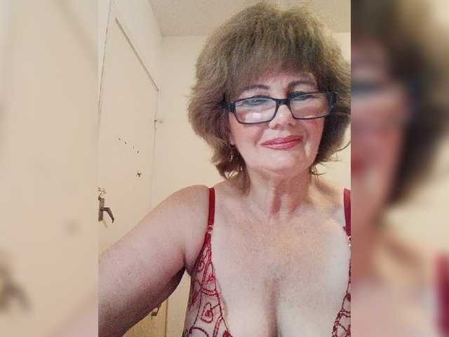 KASANDRABOLOSHKA live cam on BongaCams