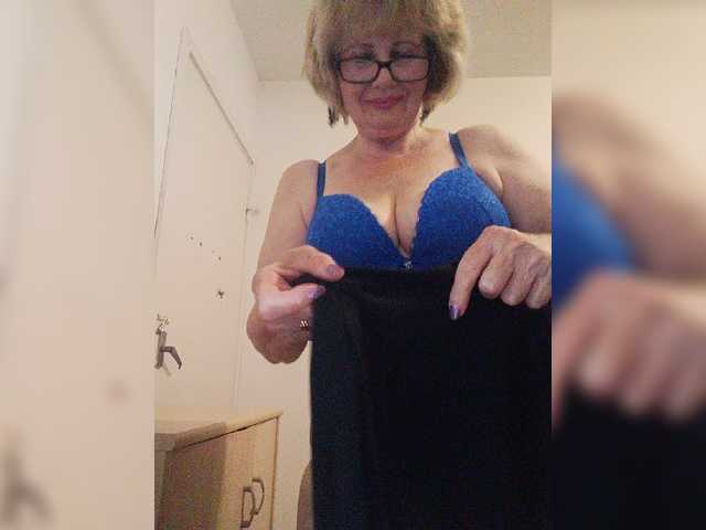 KASANDRABOLOSHKA live cam on BongaCams