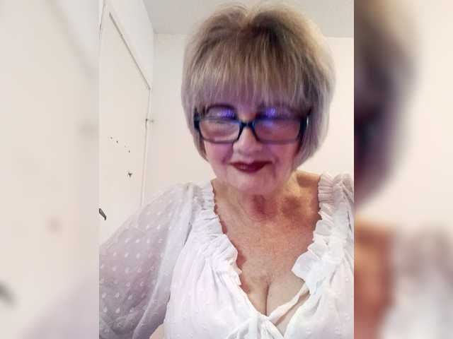 KASANDRABOLOSHKA live cam on BongaCams