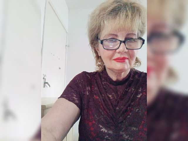 KASANDRABOLOSHKA live cam on BongaCams