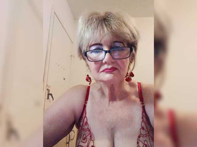 KASANDRABOLOSHKA live cam on BongaCams