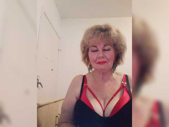 KASANDRABOLOSHKA live cam on BongaCams
