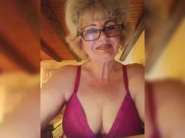 KASANDRABOLOSHKA's BongaCams show and profile