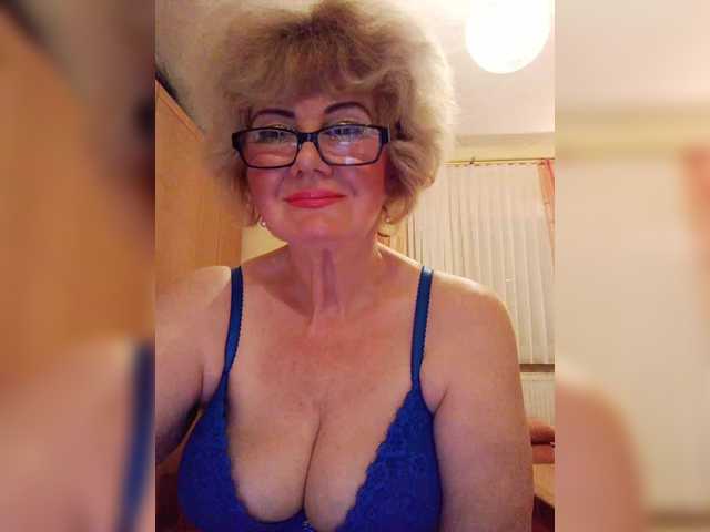 le modèle BoloshkaBlonda est en webcam porno dans un show sur le site bongacams, il possède les tags suivants: White/Caucasian,Blonde,Trimmed