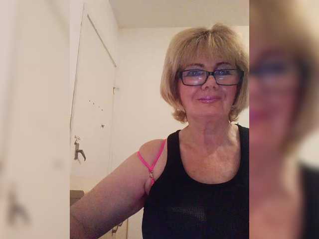 KASANDRABOLOSHKA live cam on BongaCams