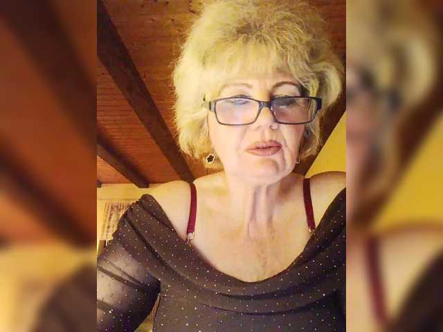 KASANDRABOLOSHKA's BongaCams show and profile