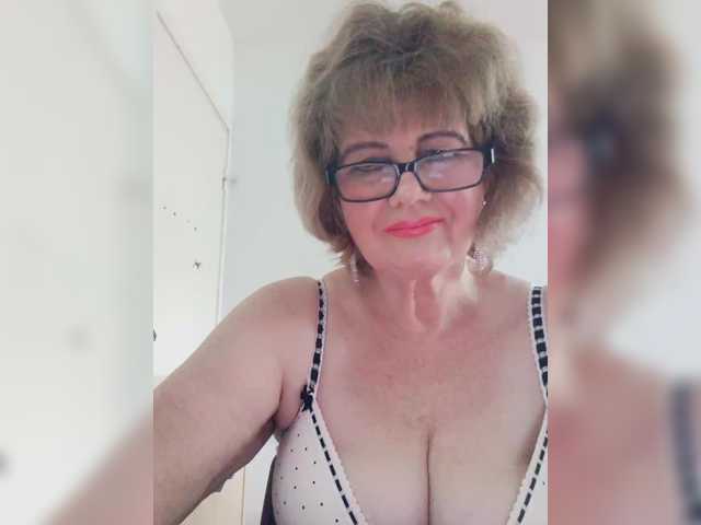 KASANDRABOLOSHKA live cam on BongaCams