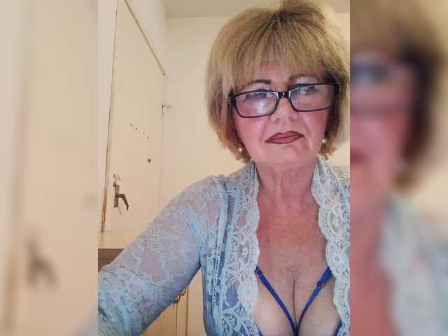 KASANDRABOLOSHKA live cam on BongaCams