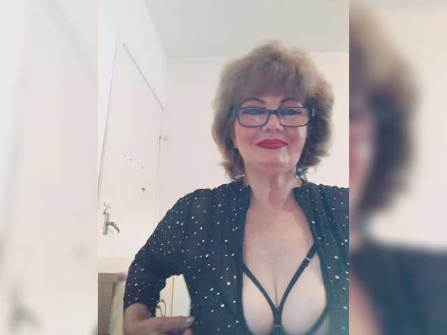 KASANDRABOLOSHKA live cam on BongaCams