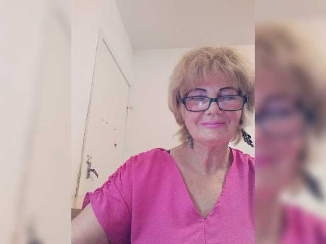 KASANDRABOLOSHKA live cam on BongaCams