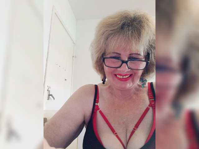 KASANDRABOLOSHKA live cam on BongaCams