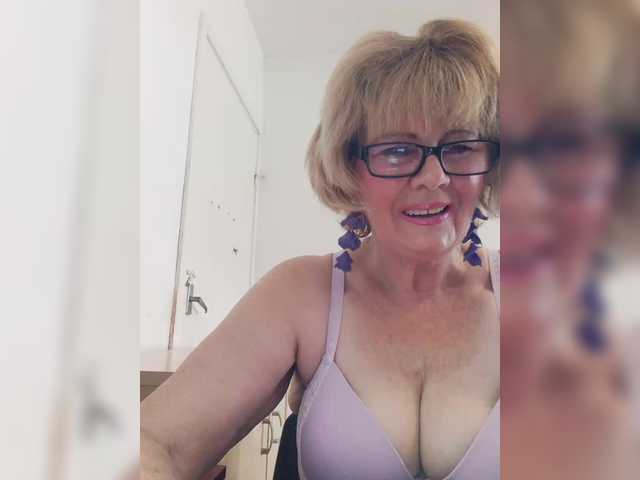 KASANDRABOLOSHKA live webcam show