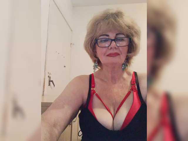KASANDRABOLOSHKA live cam on BongaCams