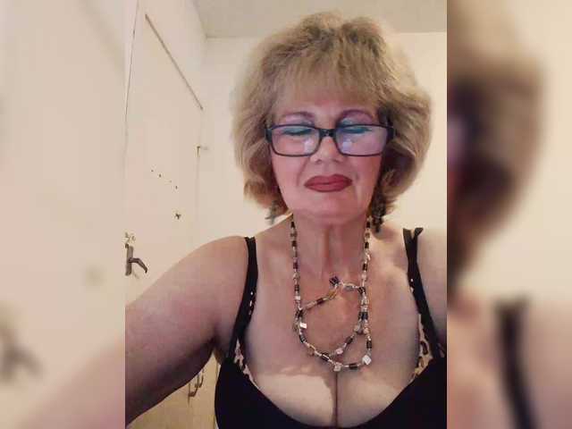 KASANDRABOLOSHKA live cam on BongaCams