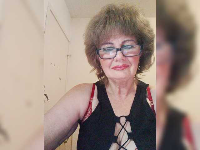KASANDRABOLOSHKA live cam on BongaCams