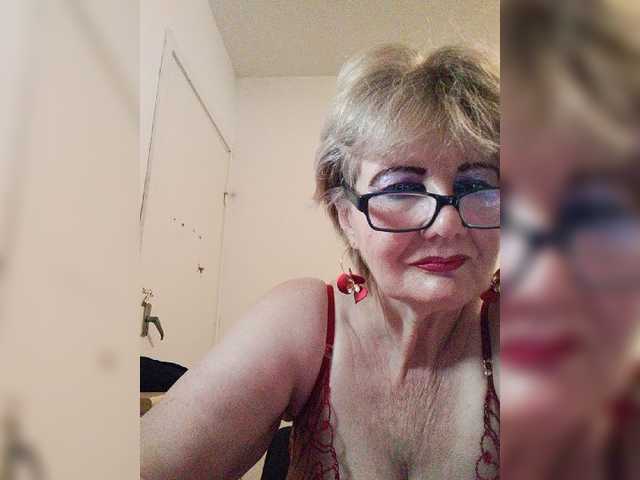 KASANDRABOLOSHKA live cam on BongaCams