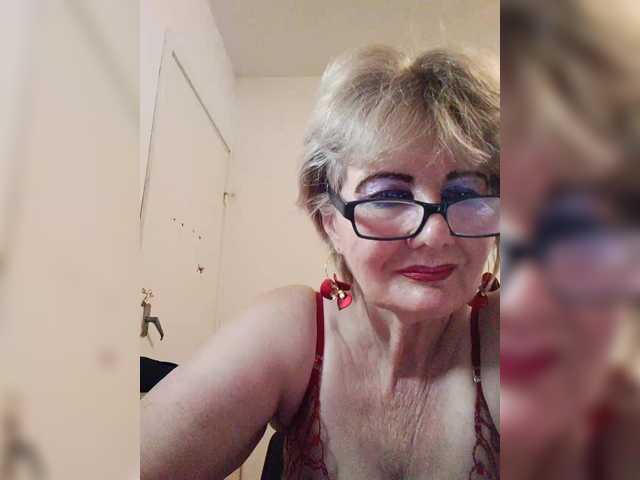 KASANDRABOLOSHKA live cam on BongaCams