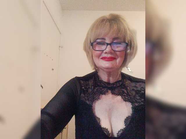 KASANDRABOLOSHKA live cam on BongaCams
