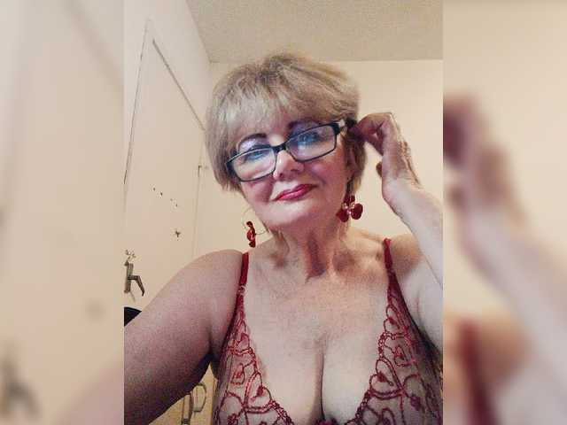 KASANDRABOLOSHKA live cam on BongaCams
